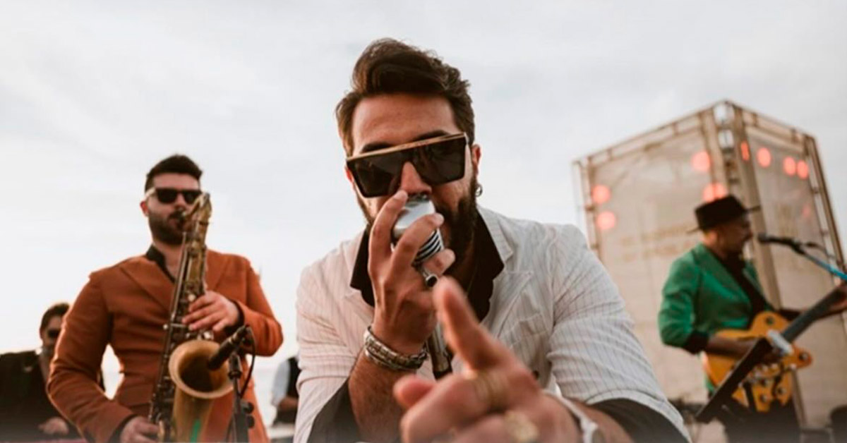 crew-of-the-music-al-chiar-di-luna