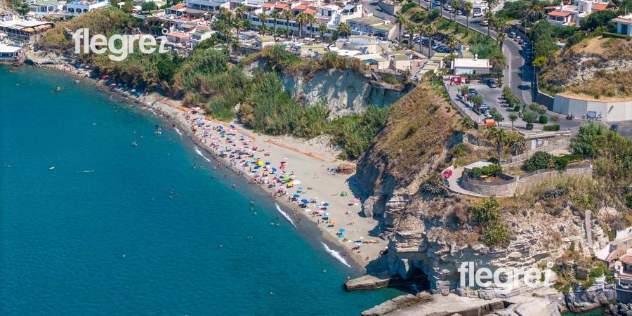 Spiaggia di Cava dell'Isola