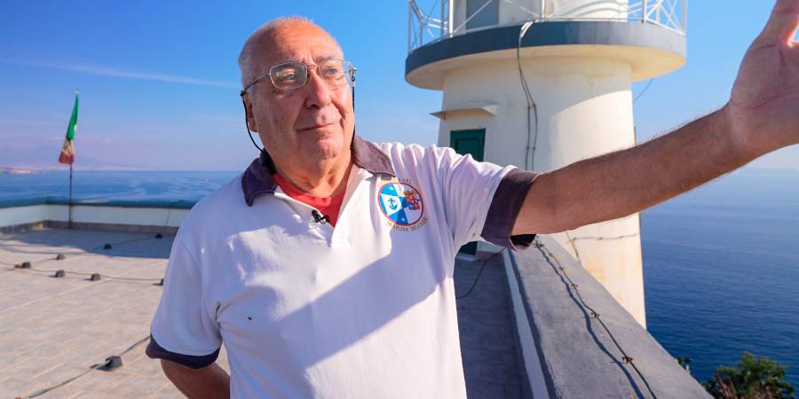 Vivere in un faro. La storia di Fulvio Palumbo, il fanalista di Capo Miseno