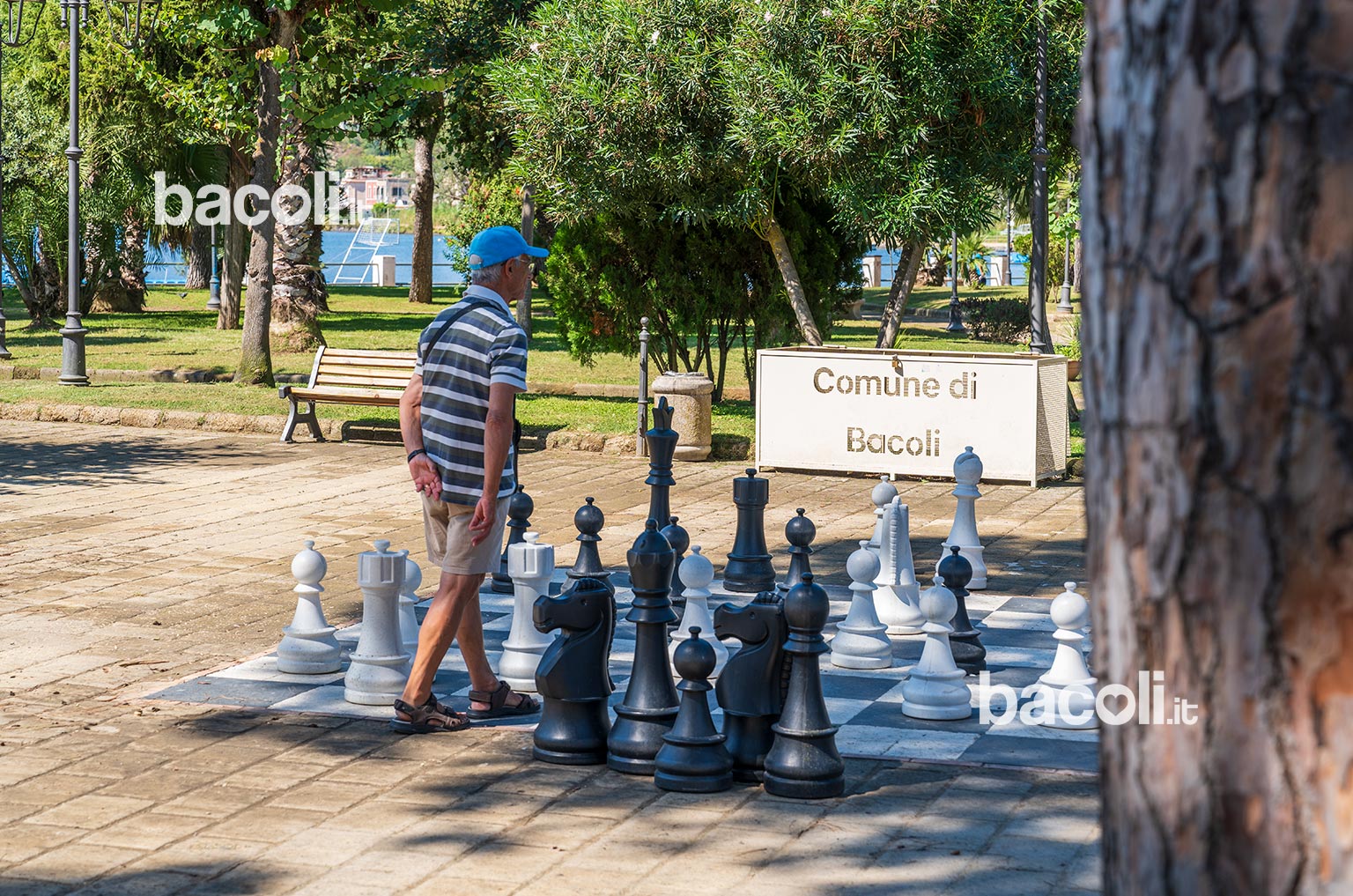 villa-comunale-bacoli-pavimento-scacchiera